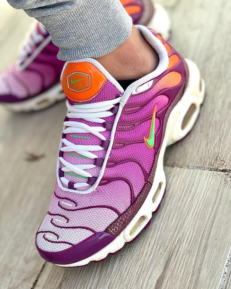 Womens Sneakers